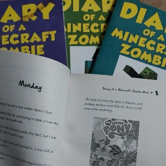 Diary of a Minecraft Zombie Book Set - Picture 15 of 15